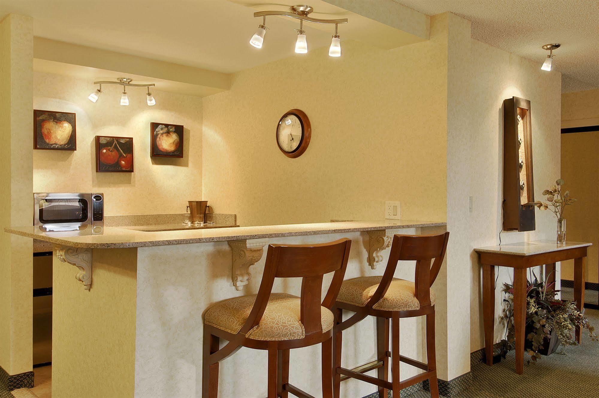 Red Lion Hotel Kennewick Columbia Center Екстериор снимка