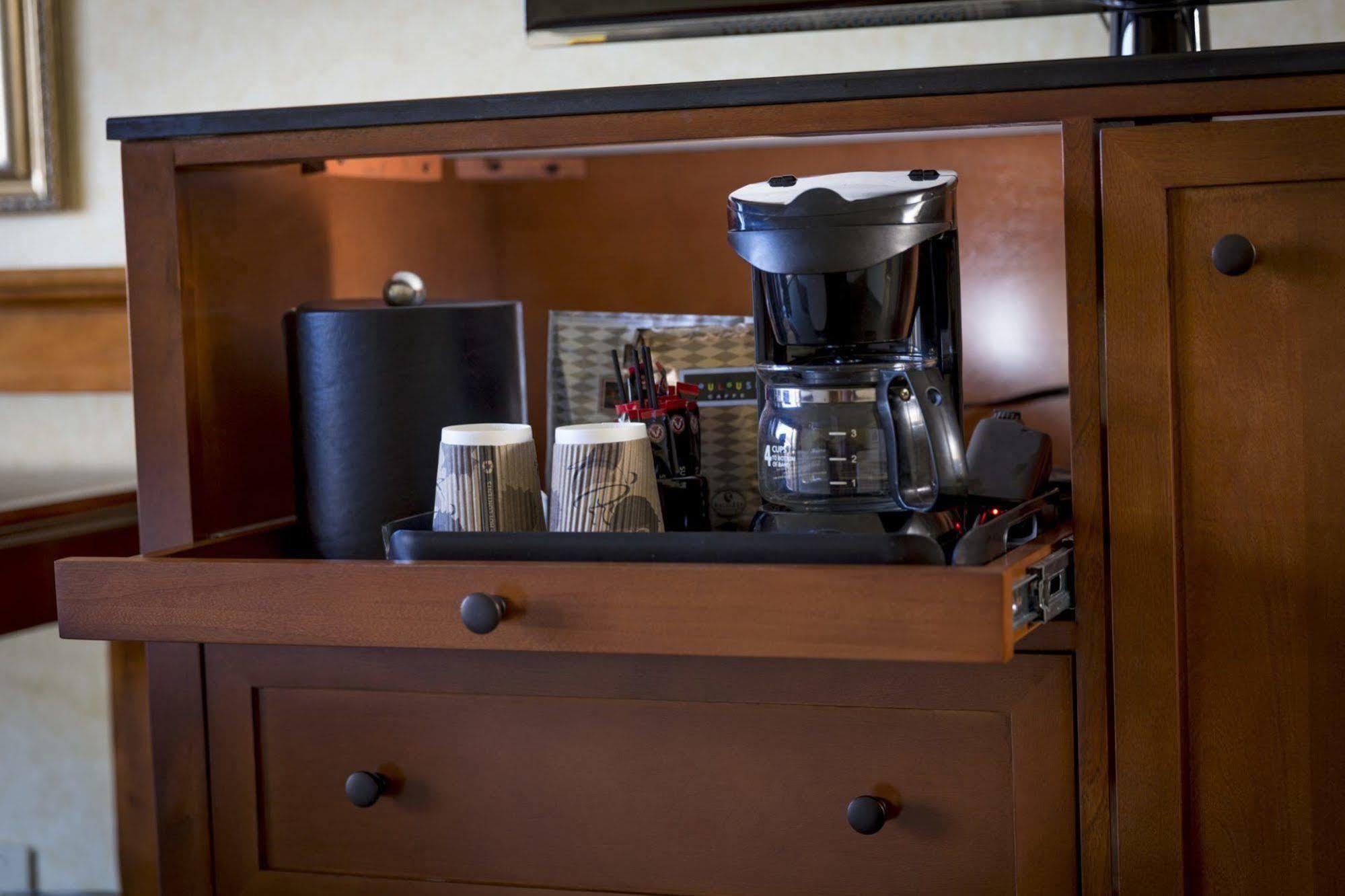 Red Lion Hotel Kennewick Columbia Center Екстериор снимка