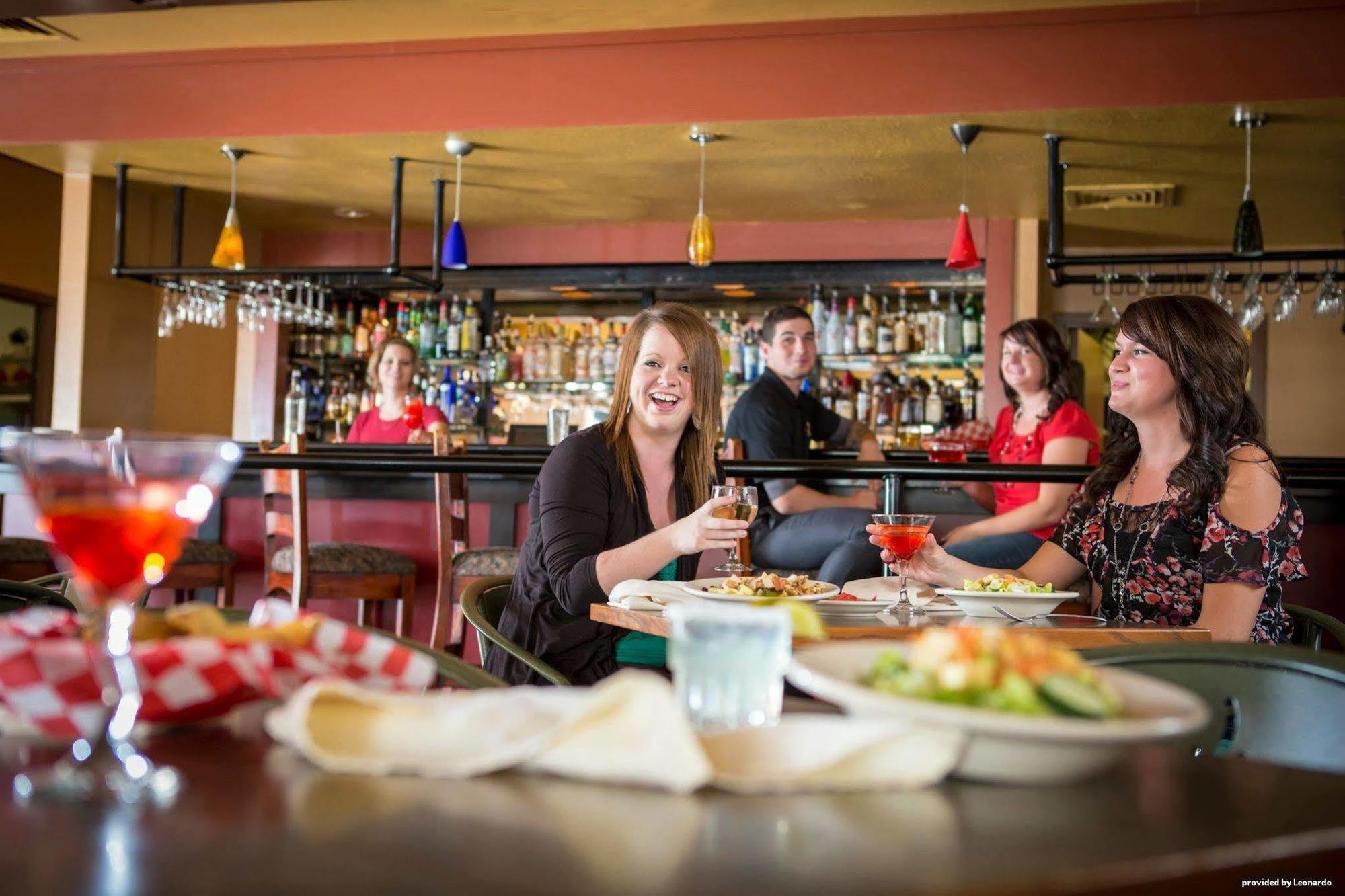 Red Lion Hotel Kennewick Columbia Center Екстериор снимка