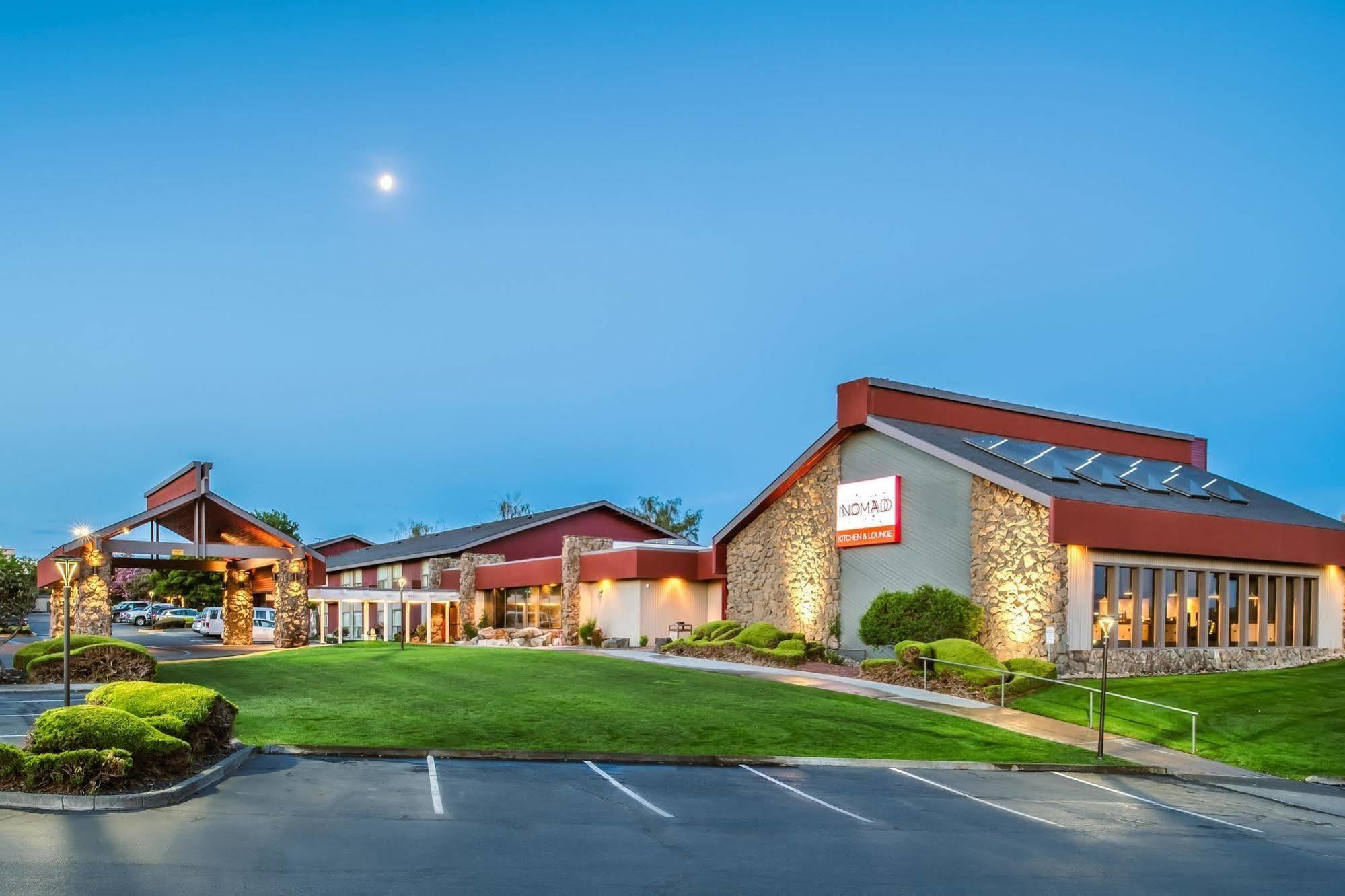 Red Lion Hotel Kennewick Columbia Center Екстериор снимка