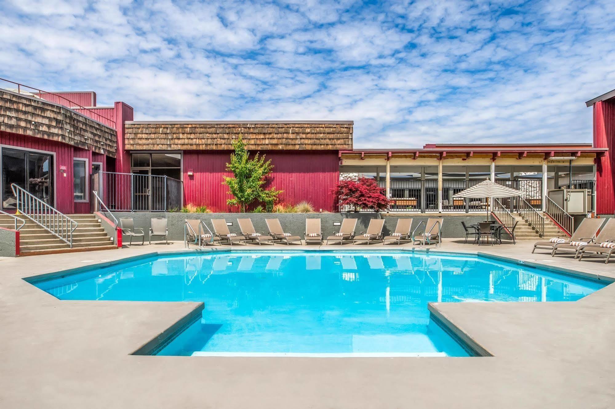 Red Lion Hotel Kennewick Columbia Center Екстериор снимка